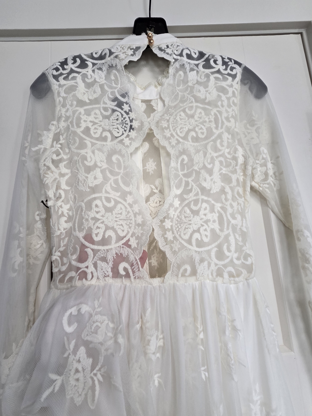 Forever 21 White Lace Long-Sleeve Keyhole Back Dress - Picture 8 of 10